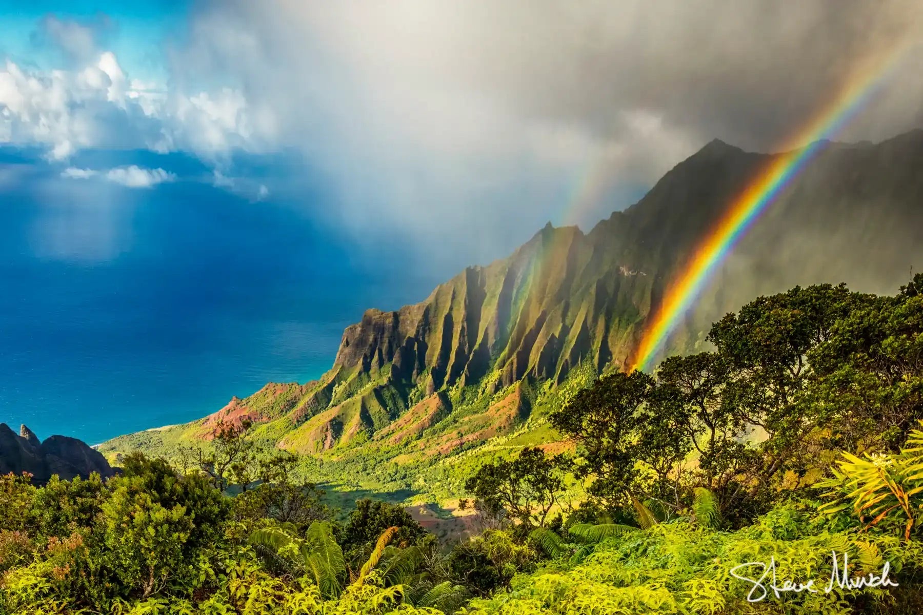 Rainbow over Kalalau Valley on Kaua‘i